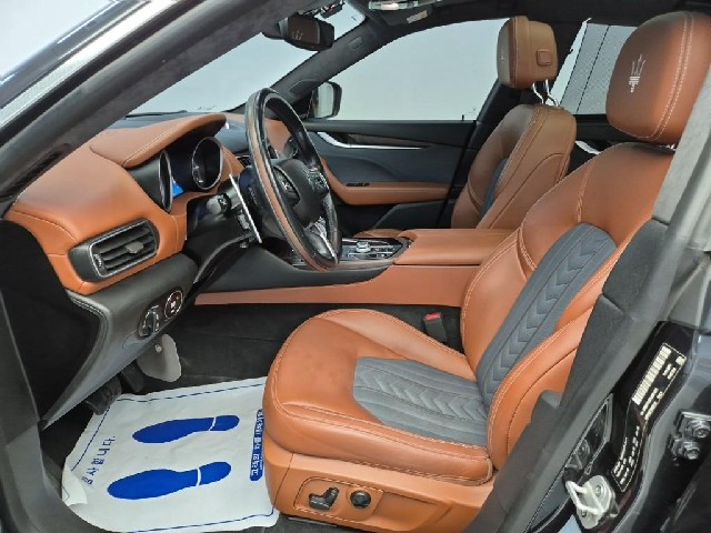 6081500057R11.jpg