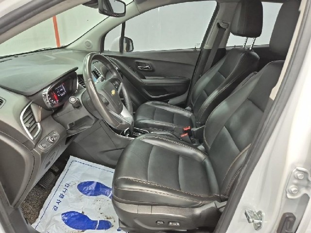 6061000654R11.jpg