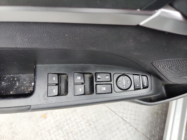 lotterental_150557405_X40P8_10.jpg