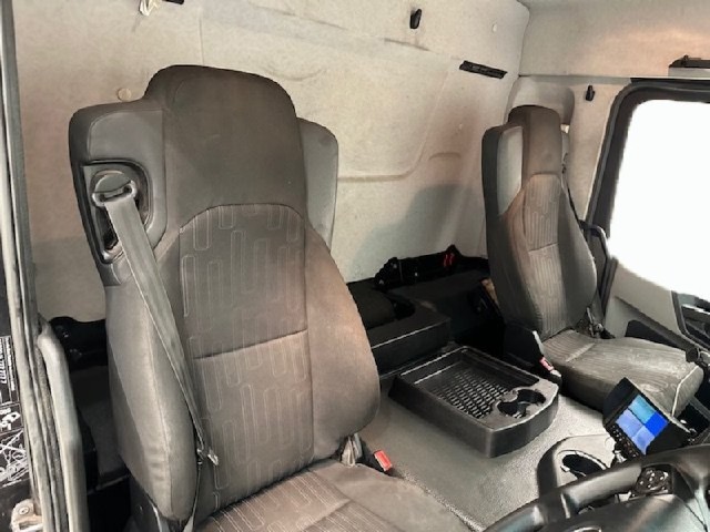 c8f56d798e2b47d052cd0e849cdda0bb.jpeg