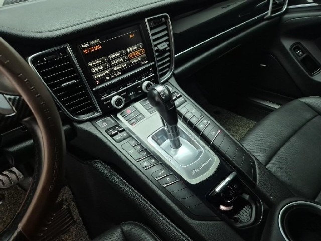 6011001852R10.jpg