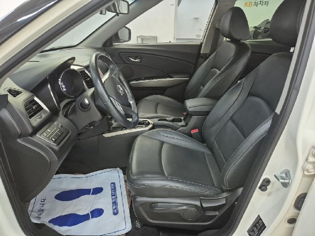 6081000120R11.jpg