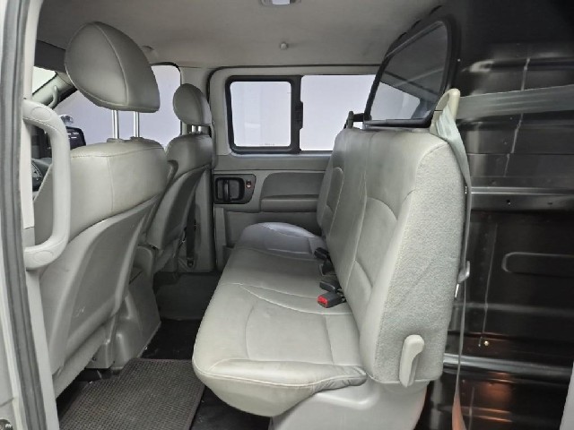 6011001124R12.jpg