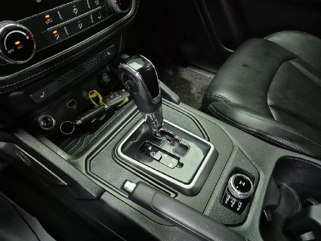 6081000069R8.jpg
