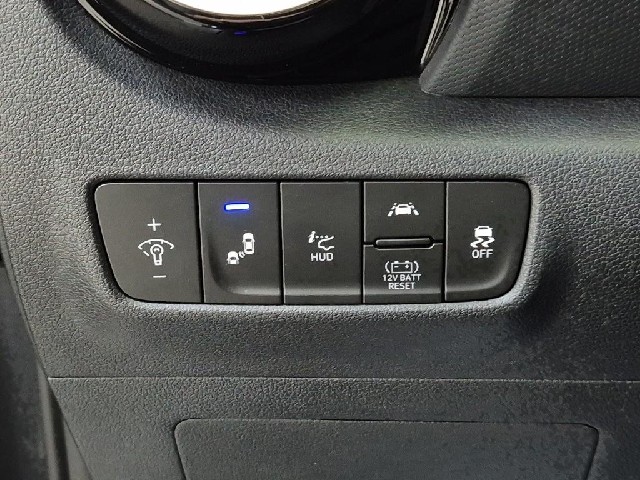 6081501682R18.jpg