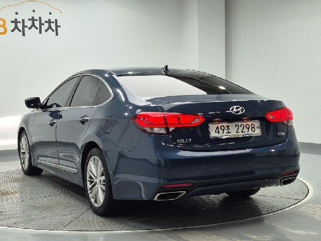 6071000240R2.jpg