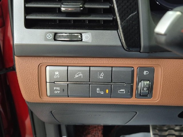 6081500290R17.jpg