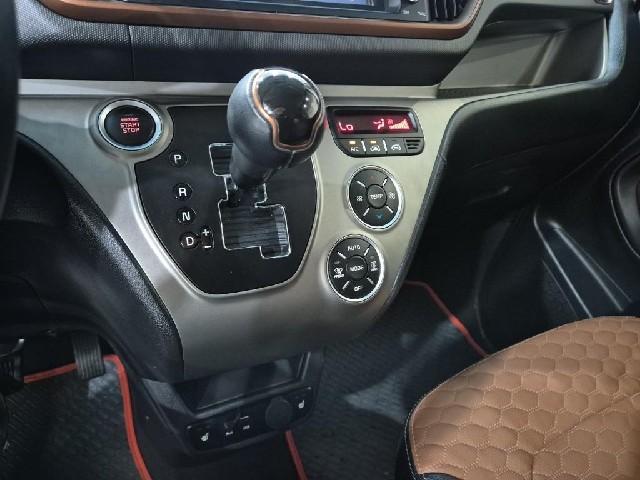 6081000615R8.jpg