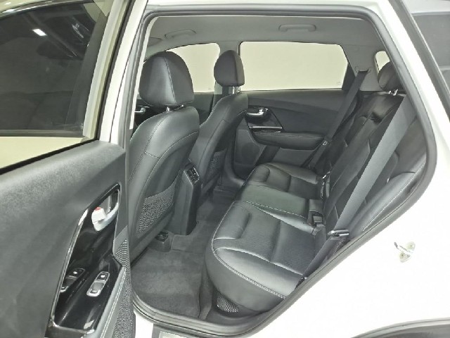 6081000562R12.jpg