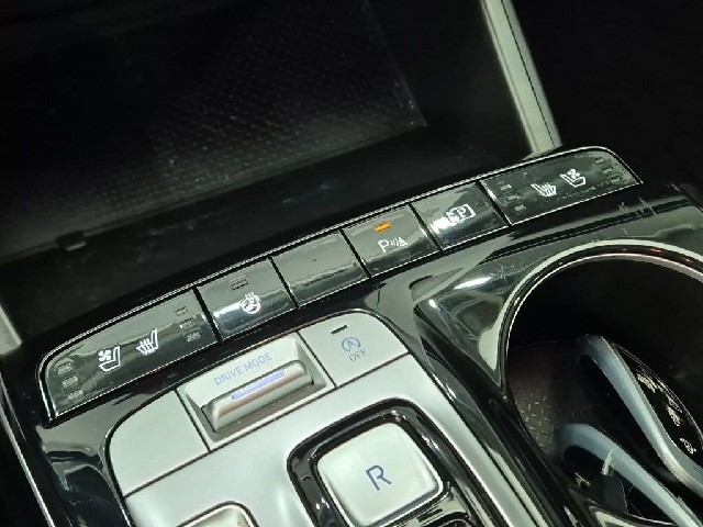 6091001164R17.jpg