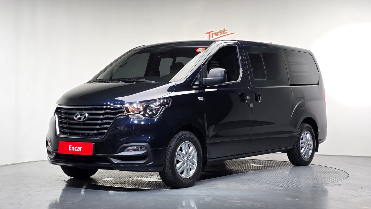 2020 Hyundai Grand, photo 1 of 1