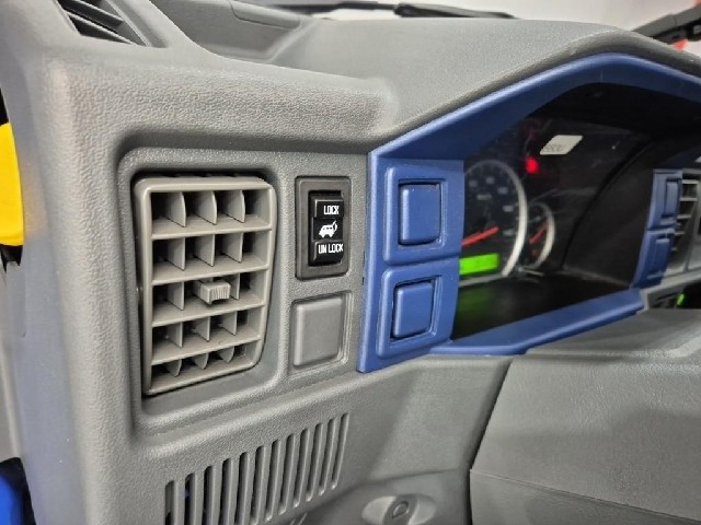 6081000771R13.jpg
