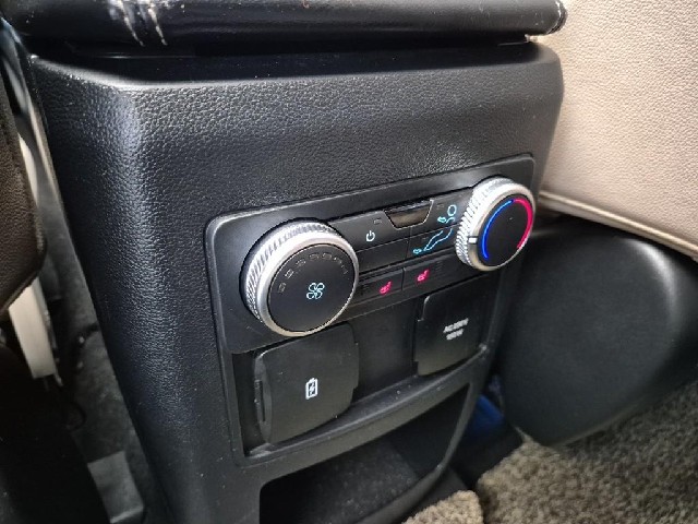 6071500749R19.jpg