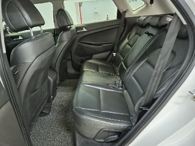 6071500777R12.jpg