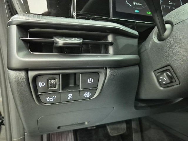 6071001047R18.jpg