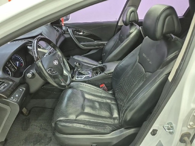 6071000285R11.jpg