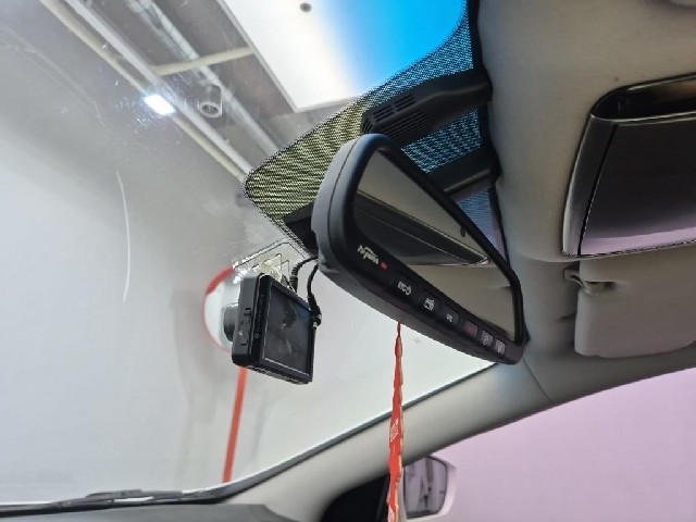 6071000285R18.jpg