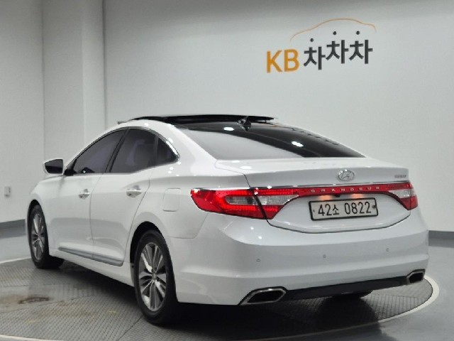 6071000285R2.jpg