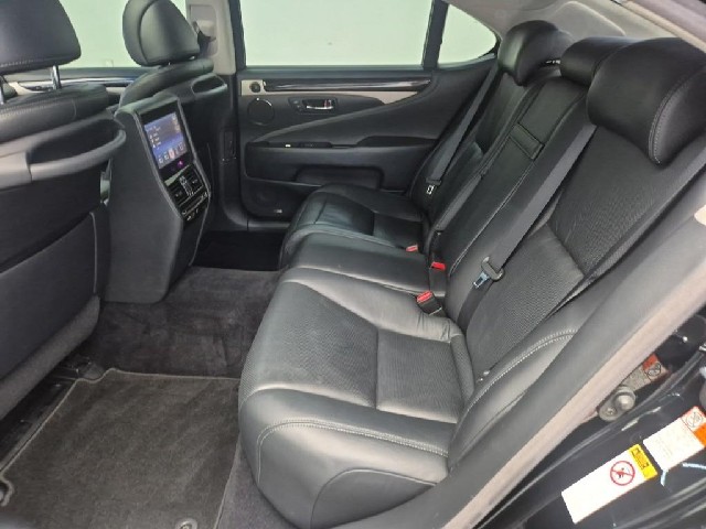 6081500329R12.jpg