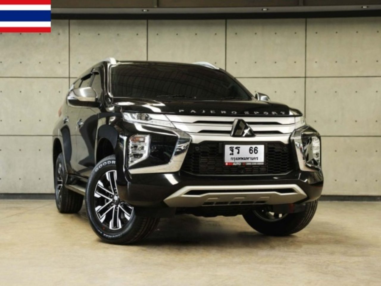 2022 Mitsubishi Pajero, photo 1 of 1