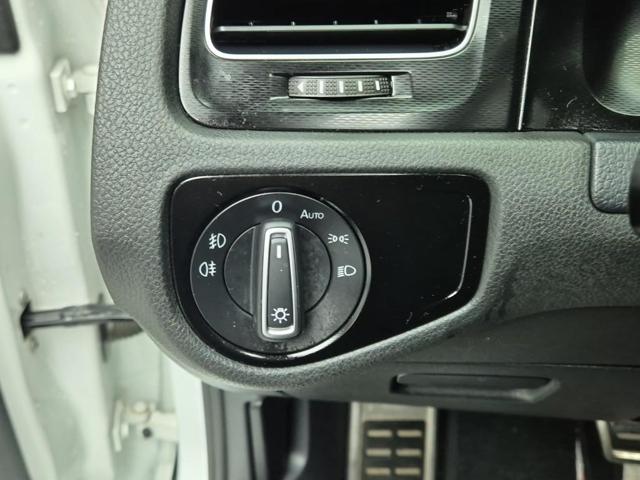6051000820R15.jpg