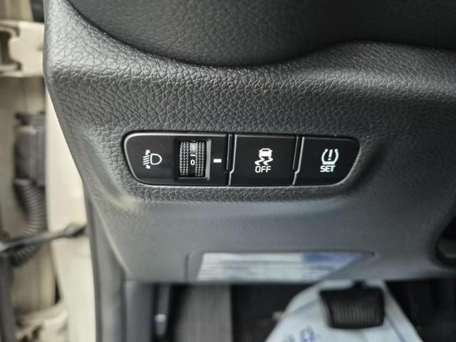6051000617R16.jpg