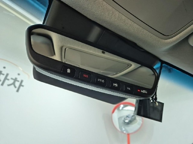 6081000226R16.jpg