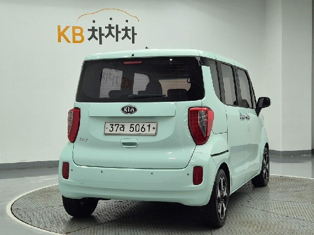 6081000093R3.jpg
