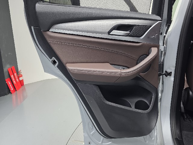 ab7bcbe15c6ab4502f84ca581f1de541.jpeg