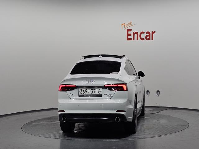 e454af191e58d1928604cd7296e30952.jpeg
