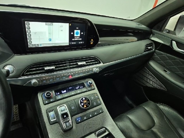6081000663R10.jpg