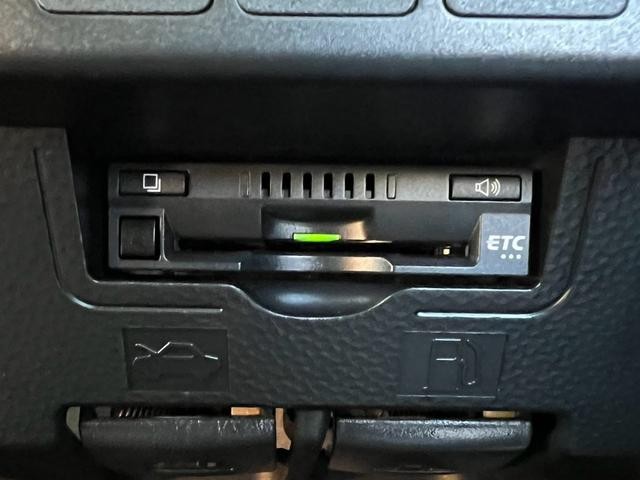 0500061A30261019W00108.jpg