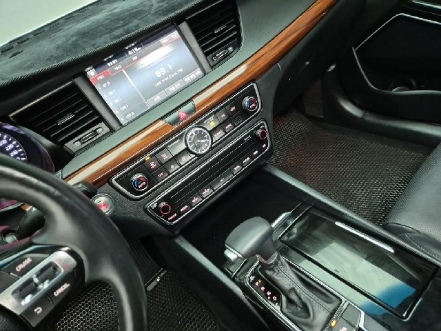 6031000526R10.jpg