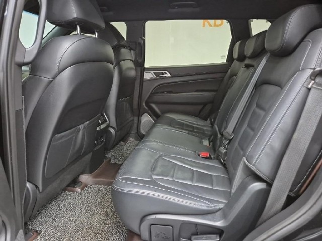6081000869R12.jpg