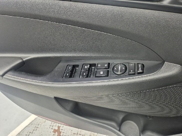 6081000392R18.jpg