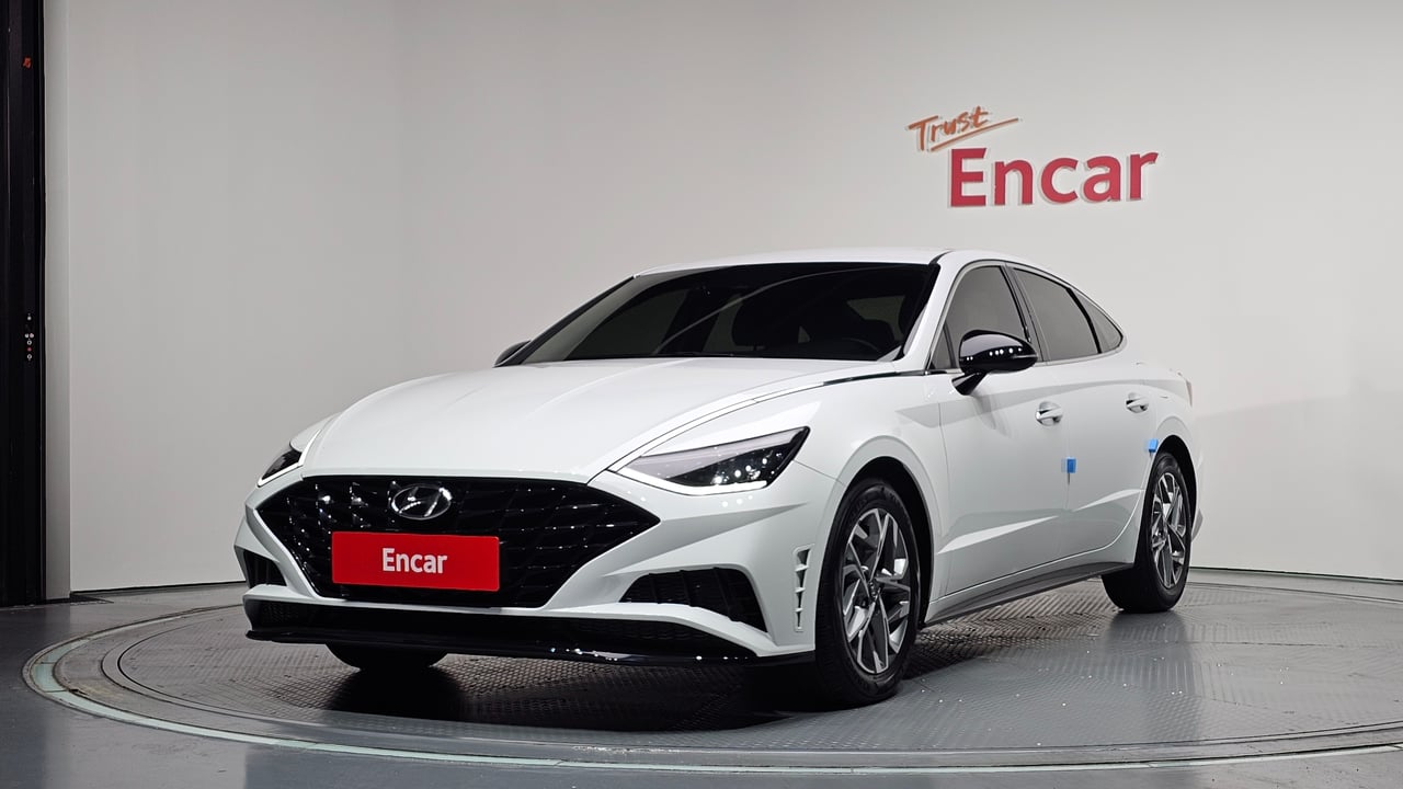 2022 Hyundai Sonata, photo 1 of 1