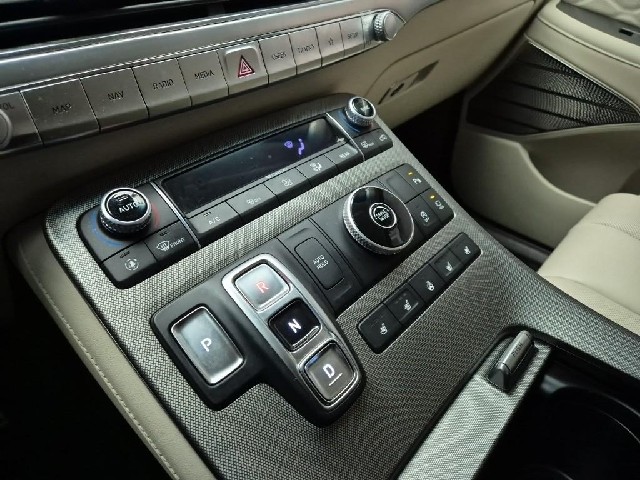 6031002215R8.jpg