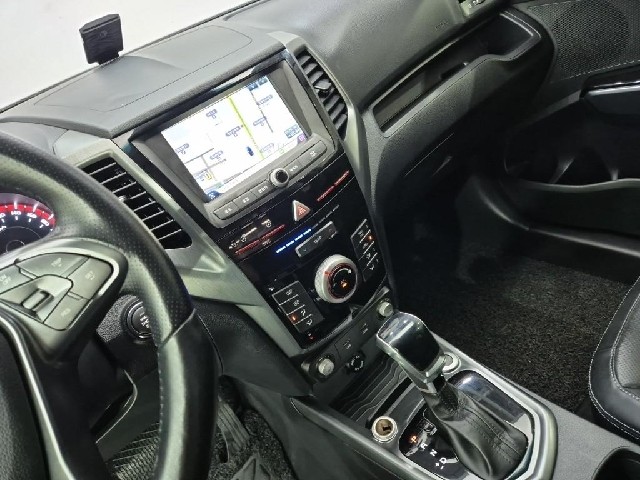 6051000868R10.jpg