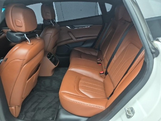6061500693R12.jpg