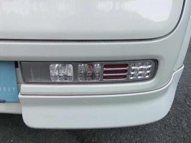 0704539A30261019W00118.jpg