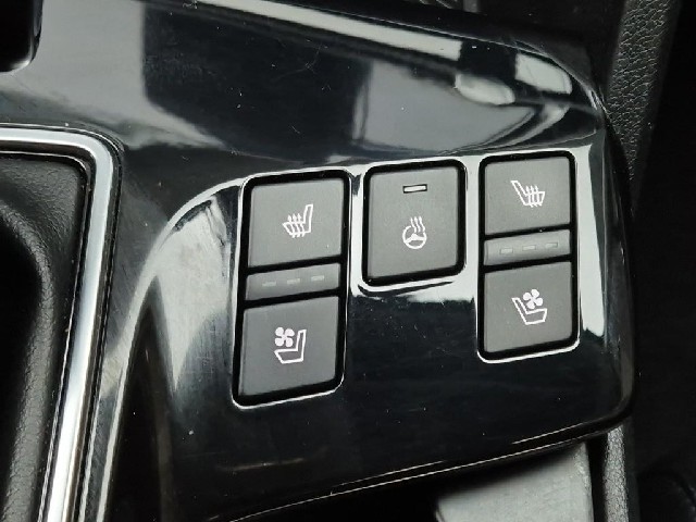 6011003228R17.jpg