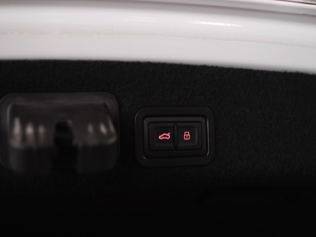 76e30b1e34104e930cc48b47ba608566.jpeg