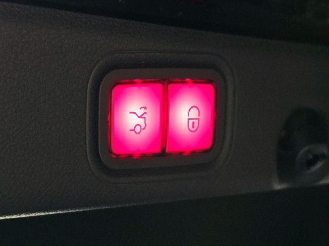 69ac18f6aa97b8edd6746f547634c64e.jpeg
