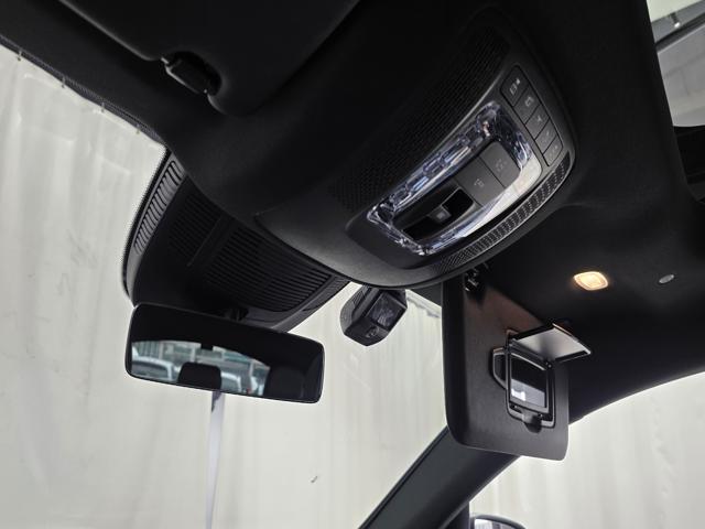 eefa5bcc18e5597c51eb29e083e693fe.jpeg