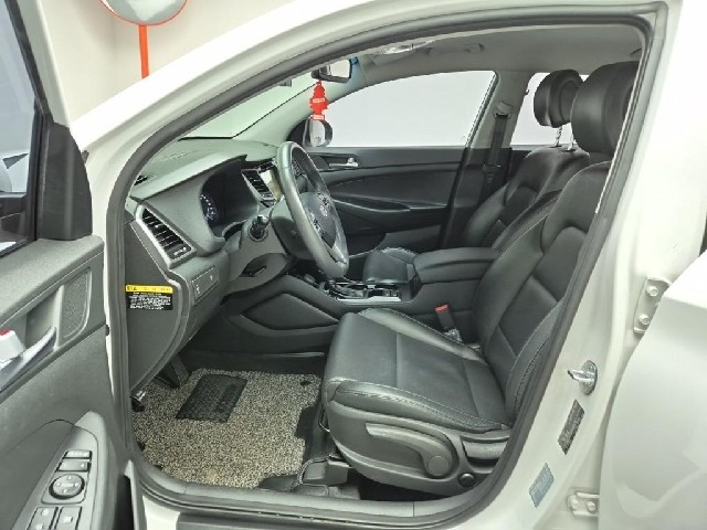 6041000257R11.jpg