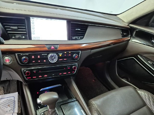 6081501732R10.jpg