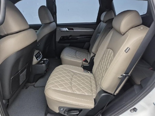 6081500389R12.jpg