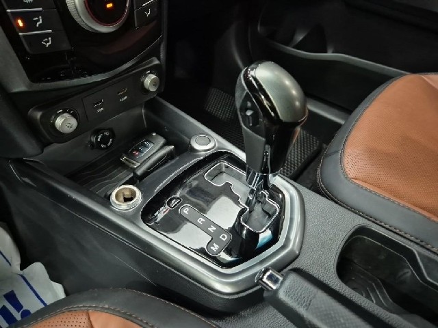 6081000970R8.jpg