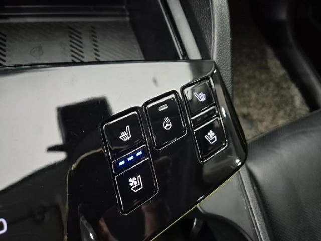 6081000796R17.jpg