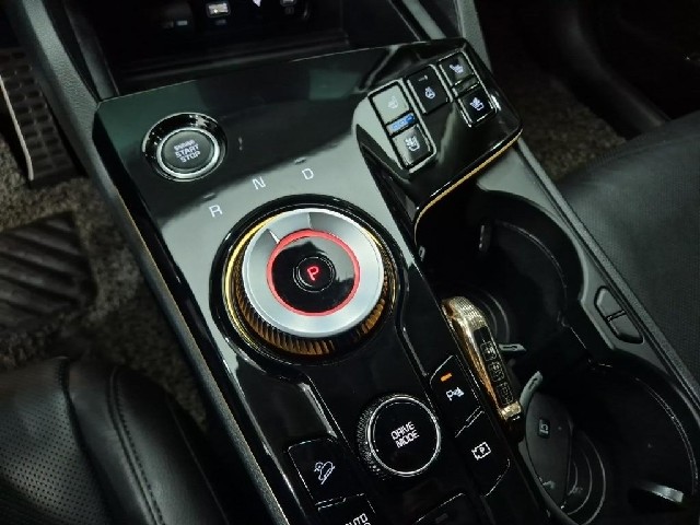 6081000796R8.jpg